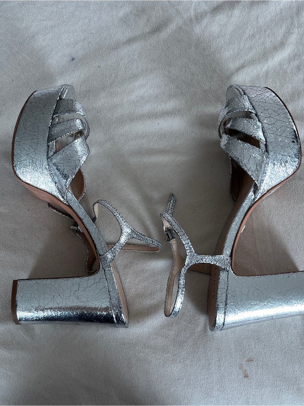 Schutz Keefa Heeled Sandal in Silver Foil Size 11 - Picture 4 of 8
